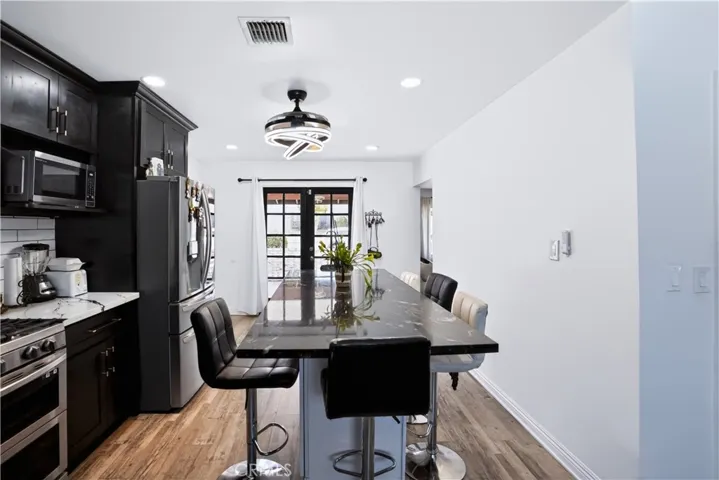 1033 Alta Loma, Corona, California 92882