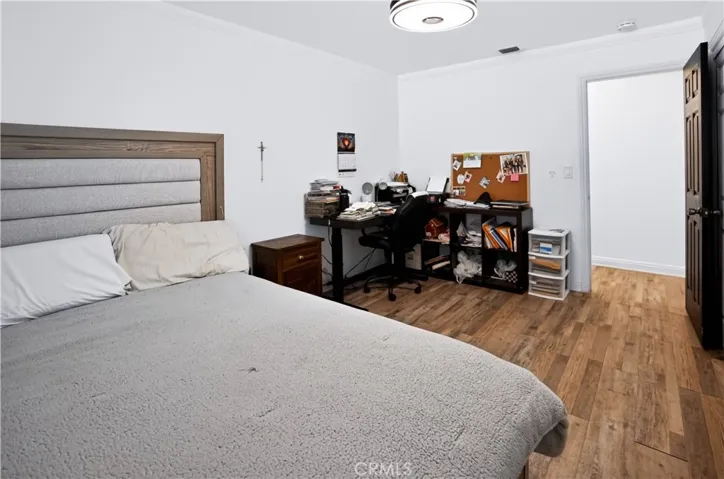 1033 Alta Loma, Corona, California 92882