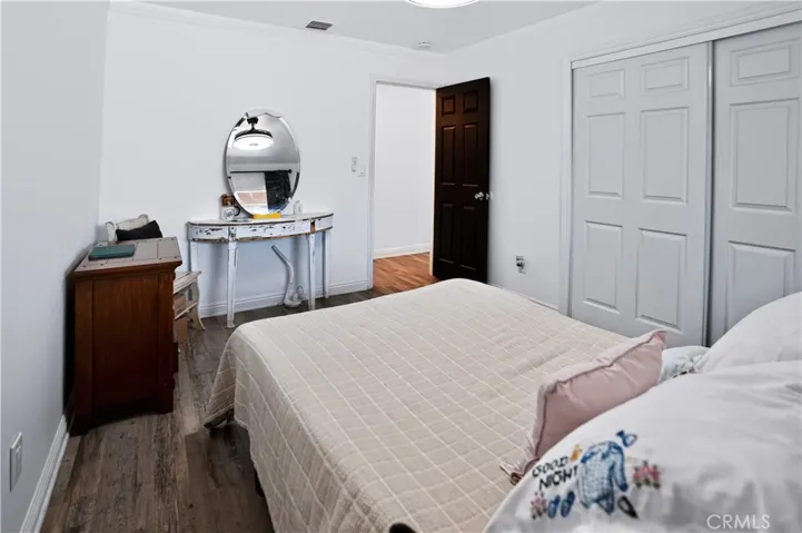 1033 Alta Loma, Corona, California 92882