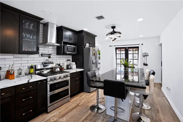1033 Alta Loma, Corona, California 92882