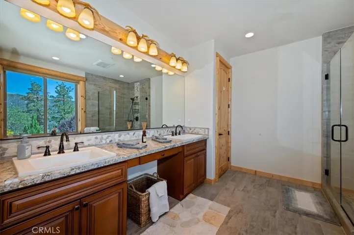 42367 Golden Oak, Big Bear Lake, California 92315