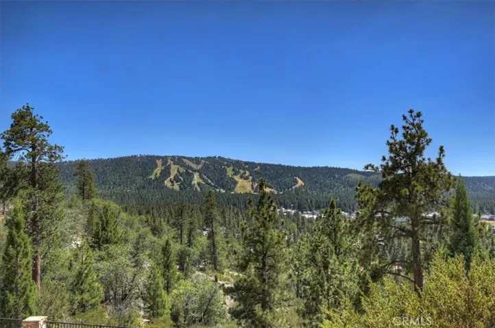 42367 Golden Oak, Big Bear Lake, California 92315