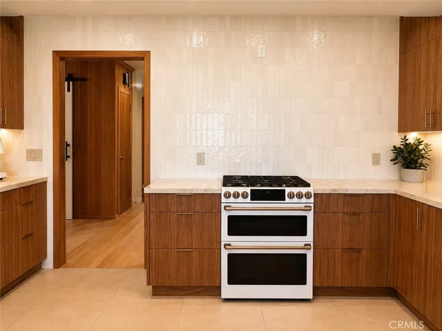 16 Cinnamon Lane, Rancho Palos Verdes, California 90275