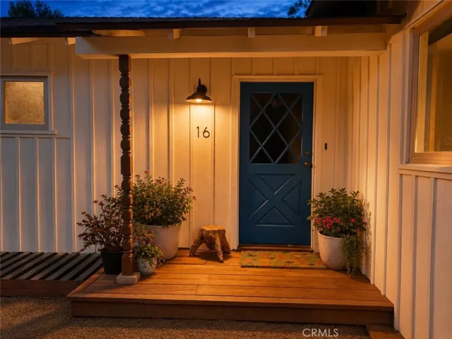 16 Cinnamon Lane, Rancho Palos Verdes, California 90275