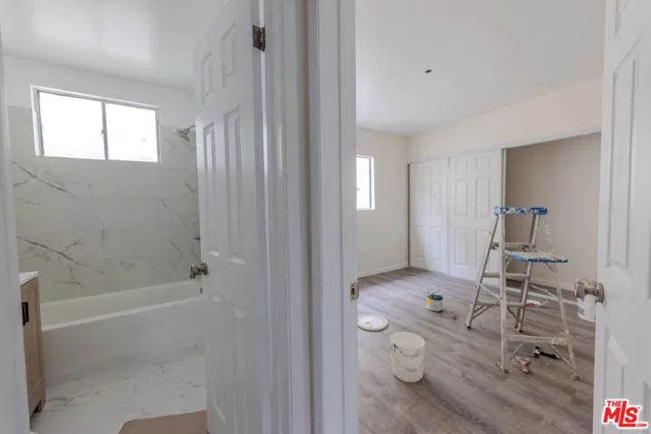 6126 Eleanor Avenue 18, Los Angeles, California 90038