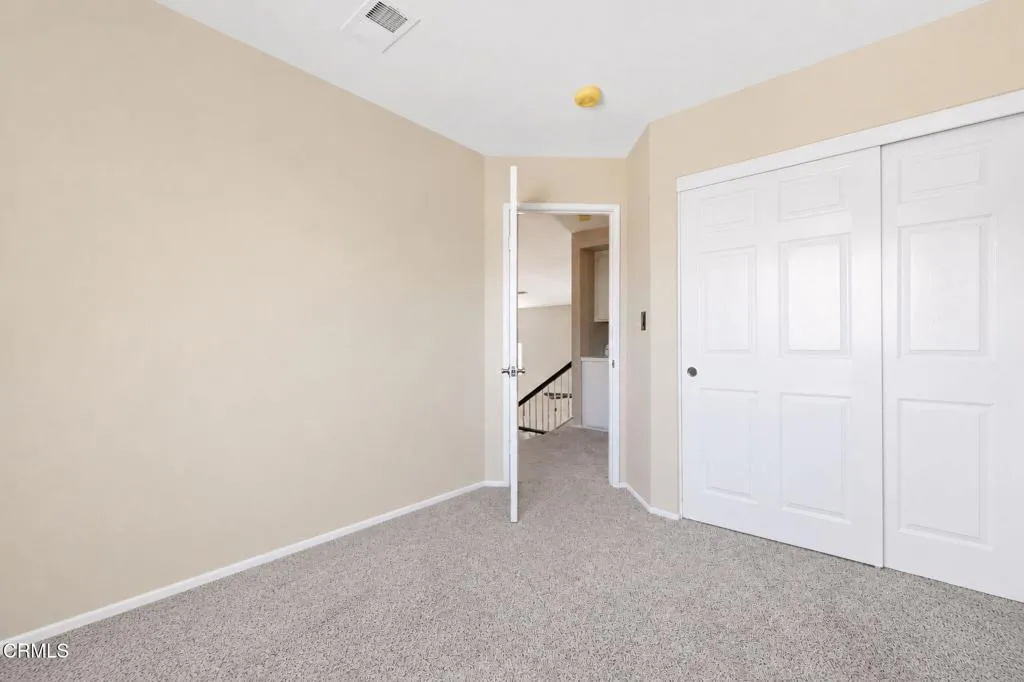 40-web-or-mls-interior-24