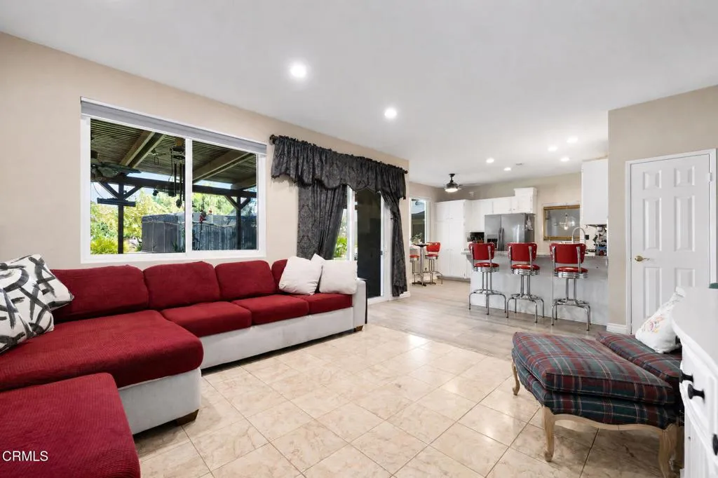 26-web-or-mls-interior-15