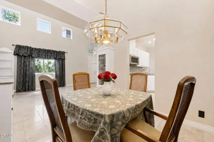 25-web-or-mls-interior-07