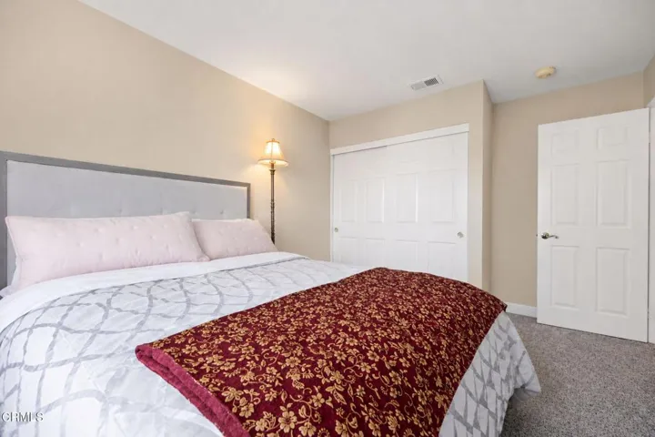 37-web-or-mls-interior-21