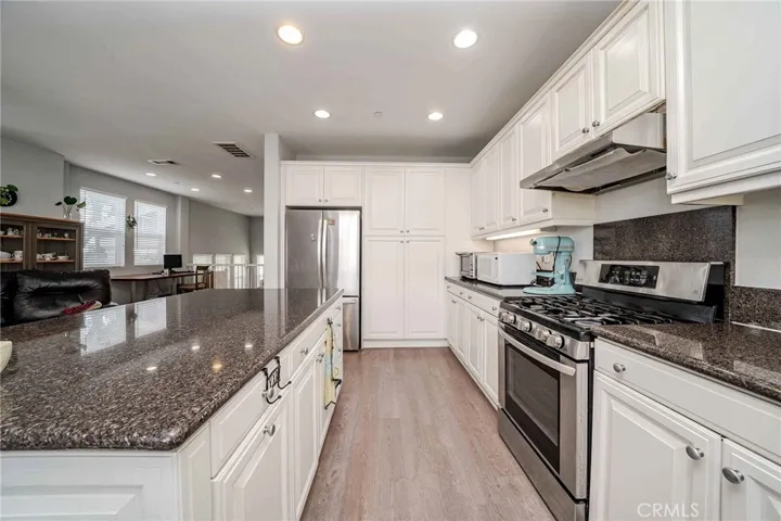 2090 Arnold, Fullerton, California 92833