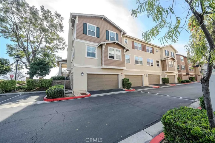2090 Arnold, Fullerton, California 92833