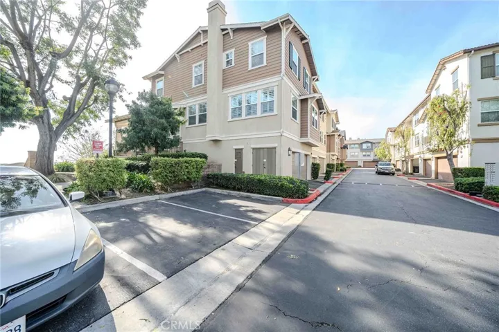 2090 Arnold, Fullerton, California 92833