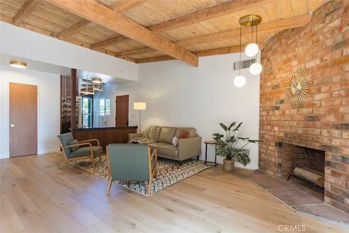 5724 Wish Avenue, Los Angeles, California 91316