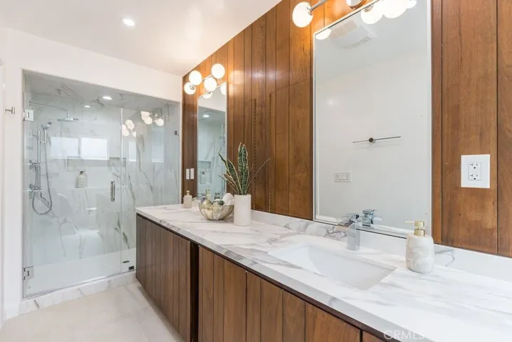 5724 Wish Avenue, Los Angeles, California 91316