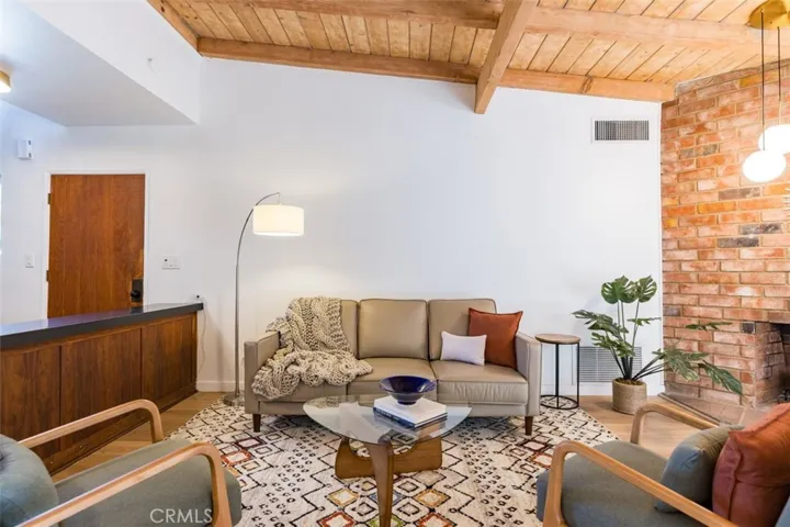 5724 Wish Avenue, Los Angeles, California 91316 — photo 4