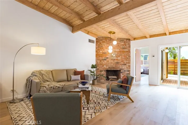 5724 Wish Avenue, Los Angeles, California 91316
