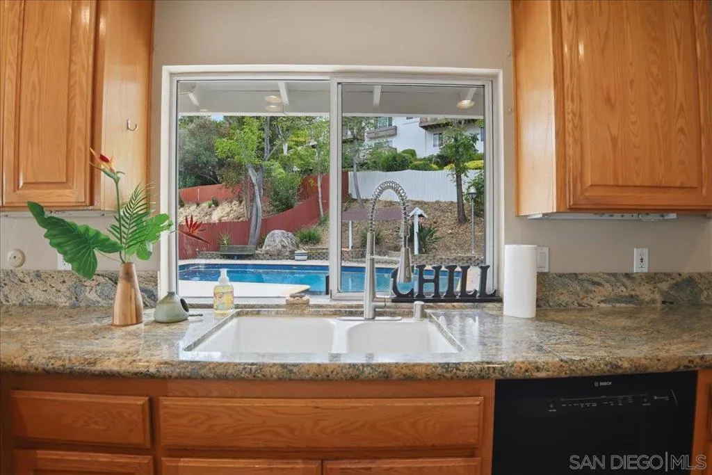 Cafeteria/Kitchen