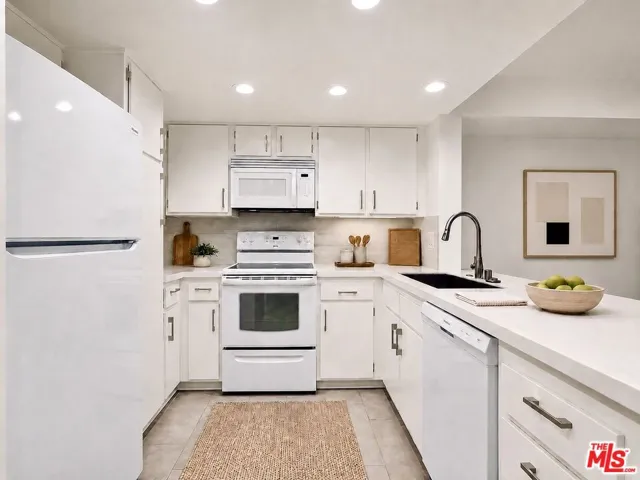 10590 Wilshire Boulevard 704, Los Angeles, California 90024