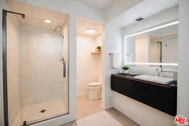 10590 Wilshire Boulevard 704, Los Angeles, California 90024