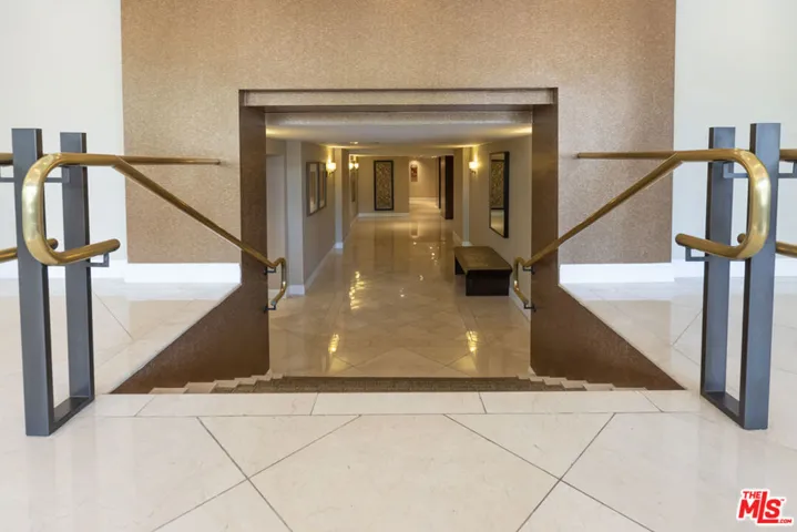 10590 Wilshire Boulevard 704, Los Angeles, California 90024