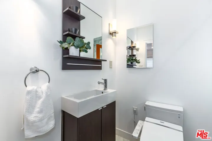 6440 W 87th Place, Los Angeles, California 90045