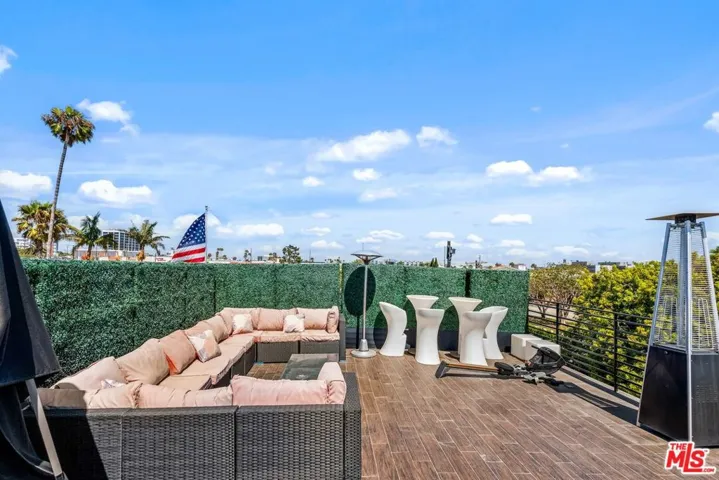 6440 W 87th Place, Los Angeles, California 90045
