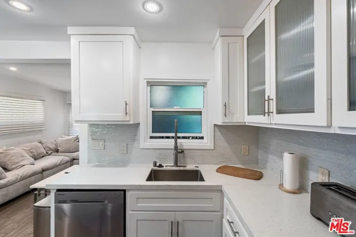 6440 W 87th Place, Los Angeles, California 90045