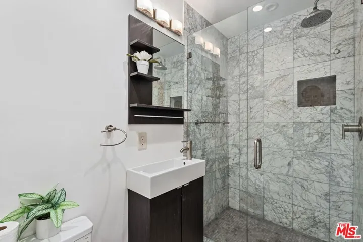 6440 W 87th Place, Los Angeles, California 90045