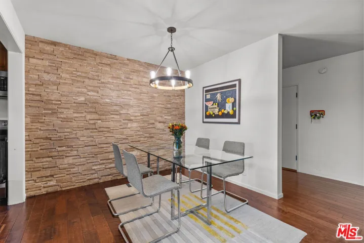 8701 Delgany Avenue 112, Playa Del Rey, California 90293