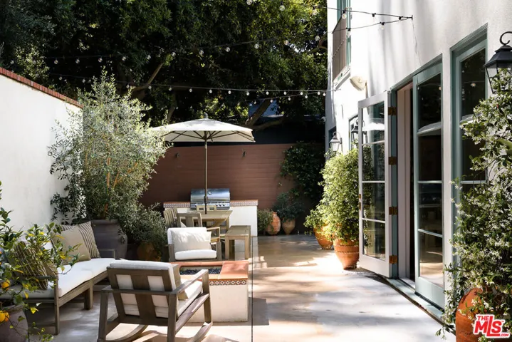 3810 Dixie Canyon Avenue, Los Angeles, California 91423