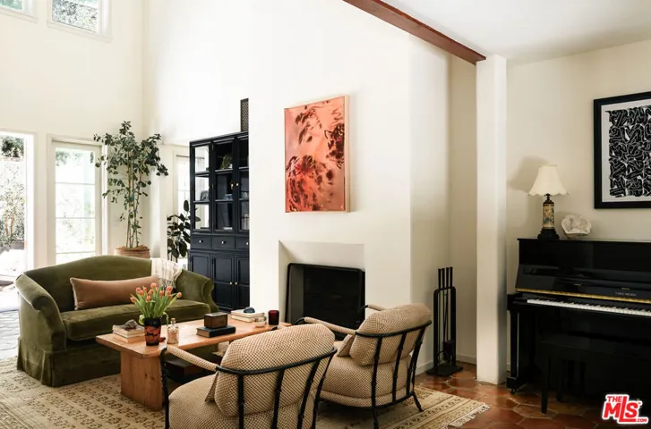 3810 Dixie Canyon Avenue, Los Angeles, California 91423