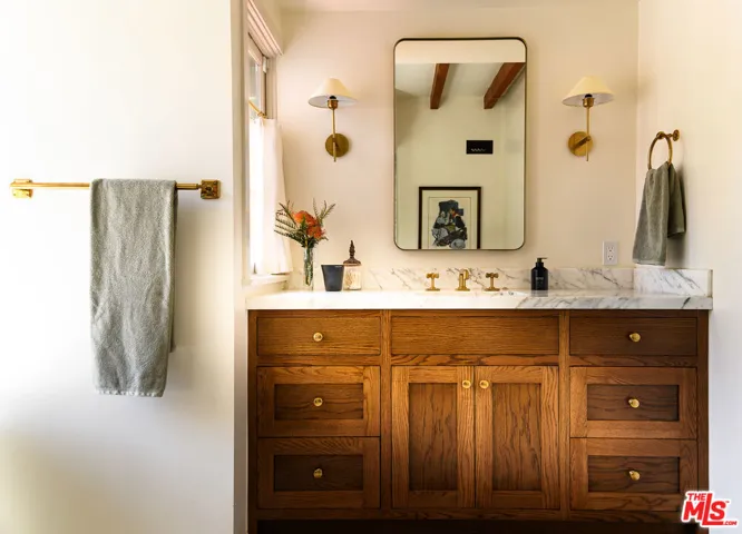 3810 Dixie Canyon Avenue, Los Angeles, California 91423