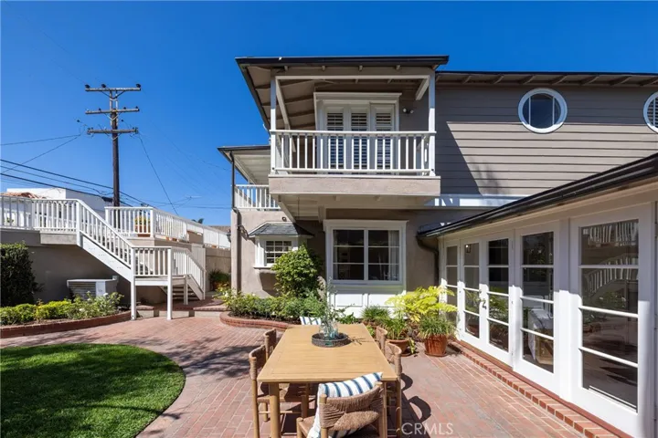 241 Bay Shore, Long Beach, California 90803