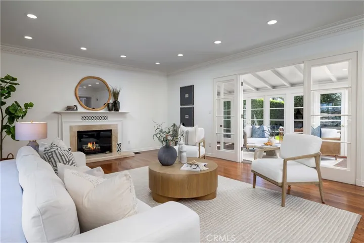 241 Bay Shore, Long Beach, California 90803