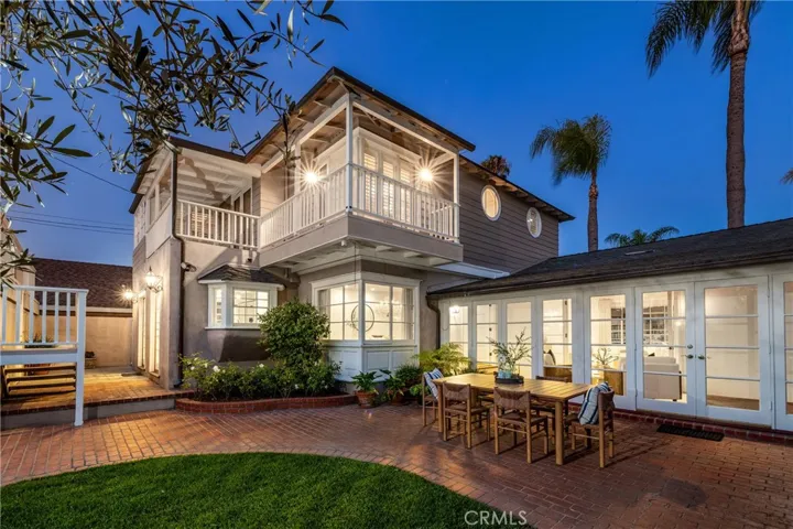 241 Bay Shore, Long Beach, California 90803