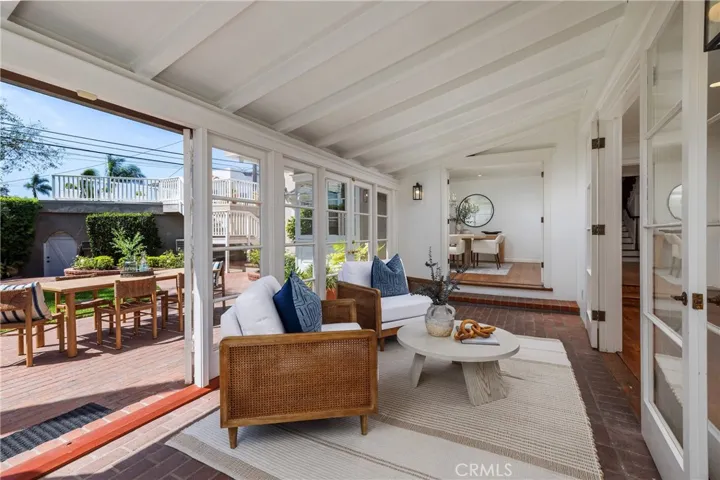 241 Bay Shore, Long Beach, California 90803