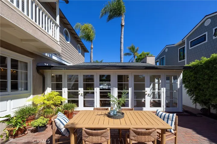 241 Bay Shore, Long Beach, California 90803