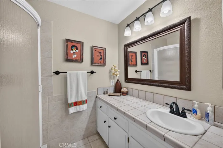 1400 W Mayberry, Hemet, California 92543