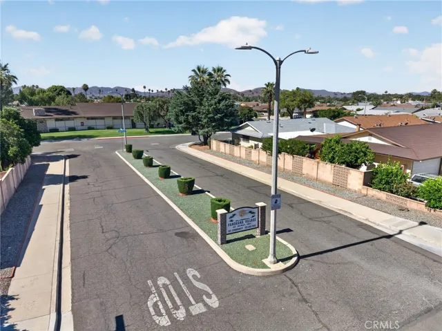 1400 W Mayberry, Hemet, California 92543