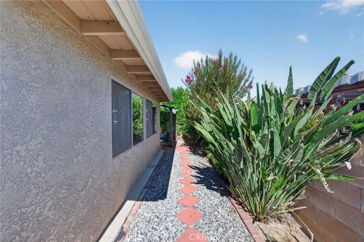 1400 W Mayberry, Hemet, California 92543