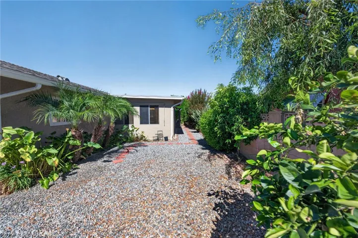 1400 W Mayberry, Hemet, California 92543