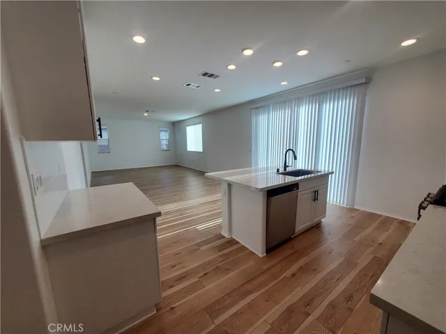 13328 Macaw Place, Victorville, California 92395