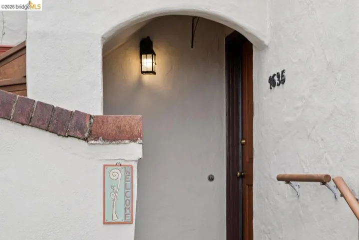 1635 Le Roy Ave 1, Berkeley, California 94709