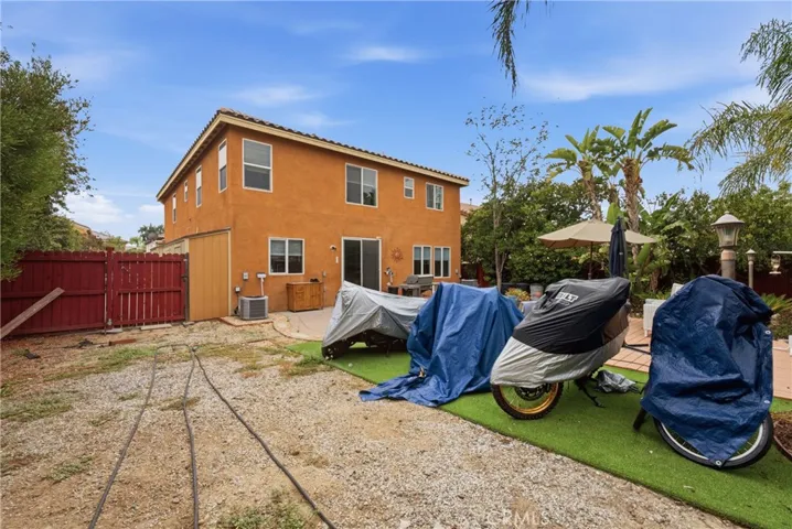 2180 Stonewood, Mentone, California 92359
