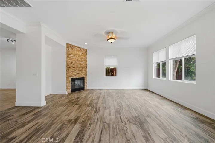 2180 Stonewood, Mentone, California 92359