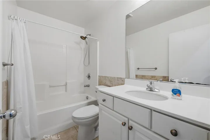 2180 Stonewood, Mentone, California 92359