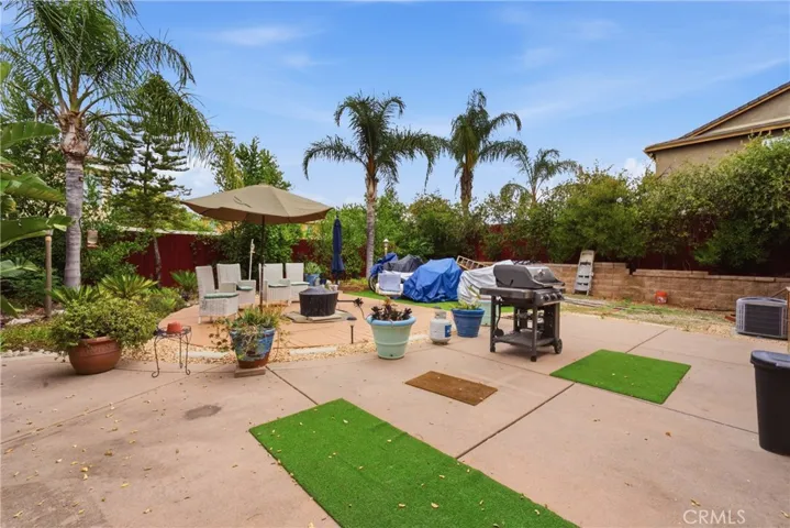 2180 Stonewood, Mentone, California 92359
