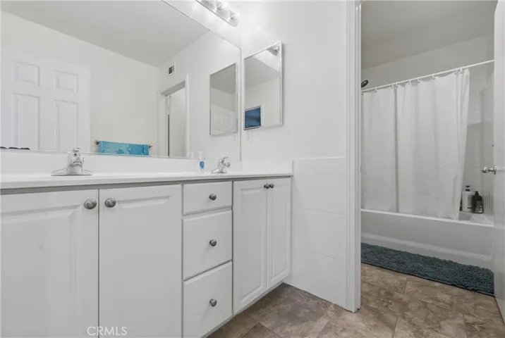 2180 Stonewood, Mentone, California 92359
