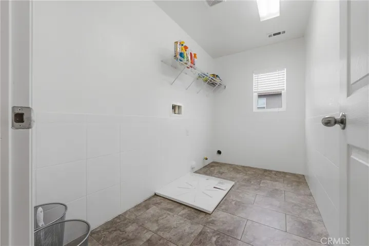 2180 Stonewood, Mentone, California 92359