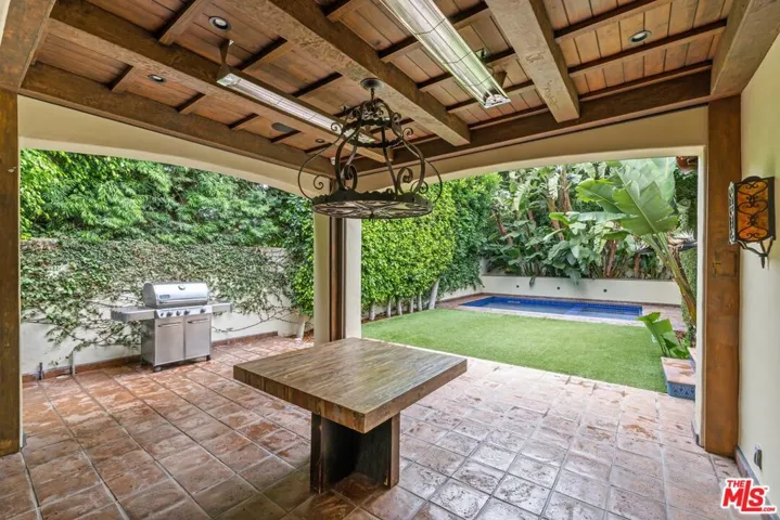 1017 S Gretna Green Way, Los Angeles, California 90049